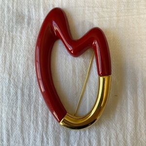 Abstract Red Heart & Gold‎ Tone Brooch